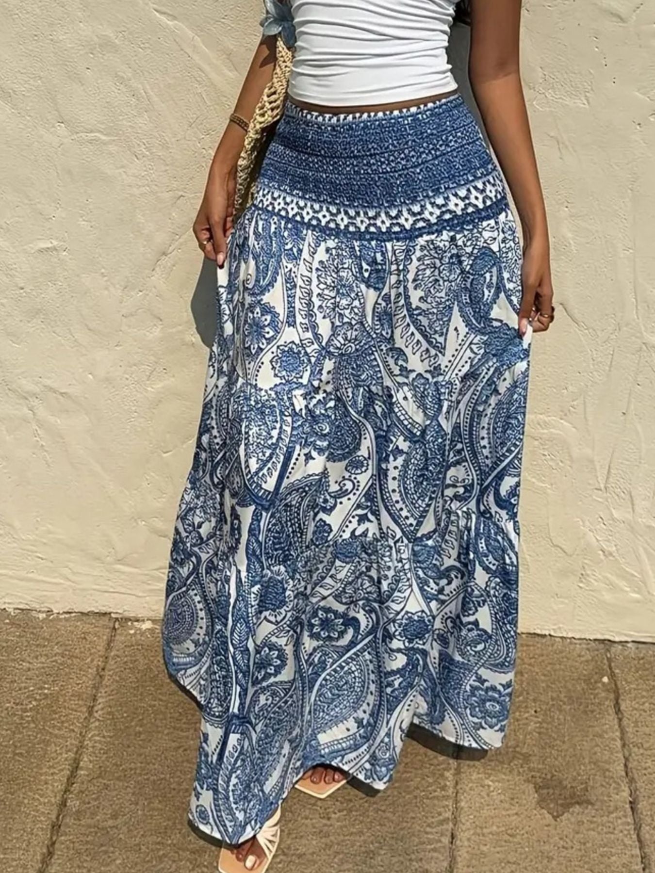 Refined Smocked Printed Skirt - notariosoax