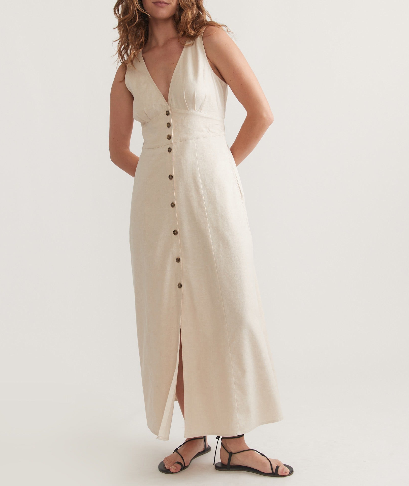 Creamy Buttoned Split-Hem Maxi Dress - notariosoax