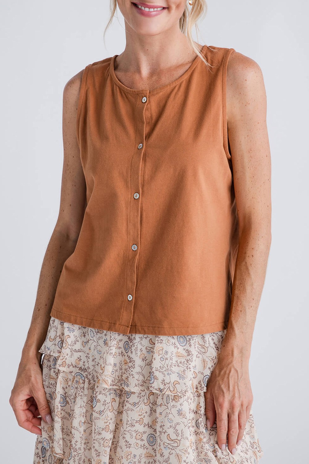 Wishlist Button Up Relaxed Crop Knit Tank Top - Camel - notariosoax