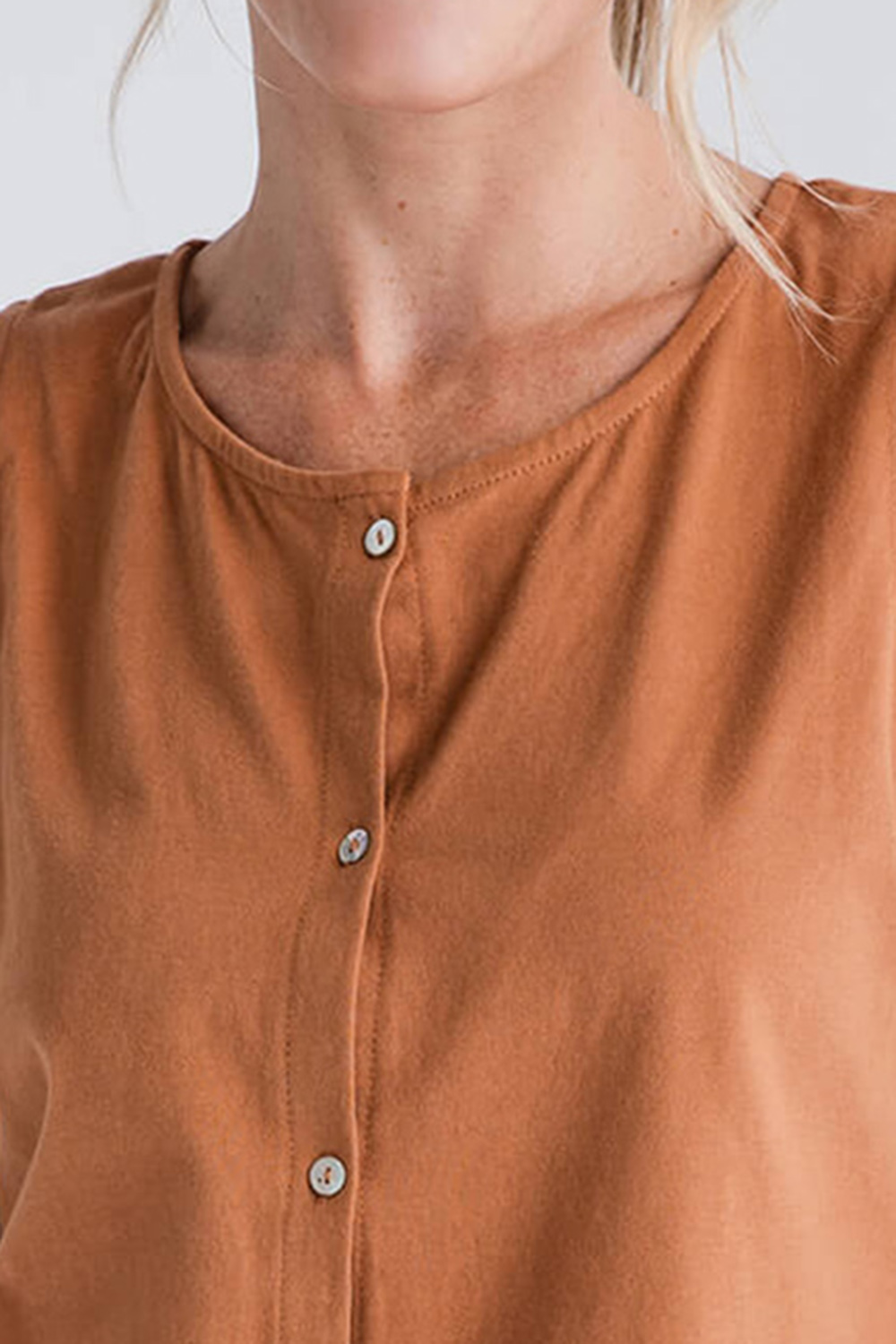 Wishlist Button Up Relaxed Crop Knit Tank Top - Camel - notariosoax