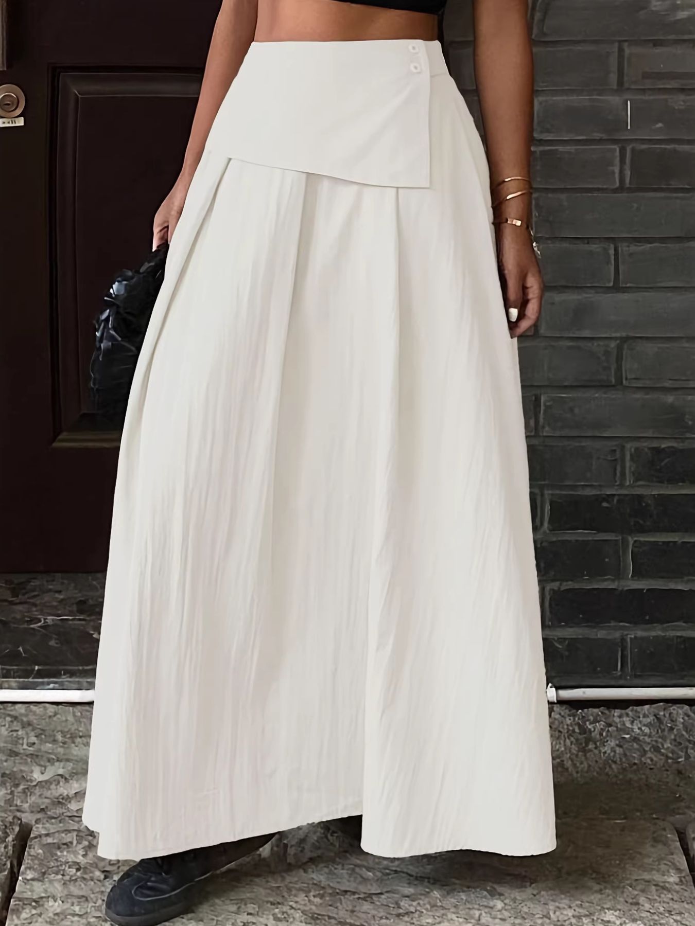 Curve Button Front Skirt - notariosoax