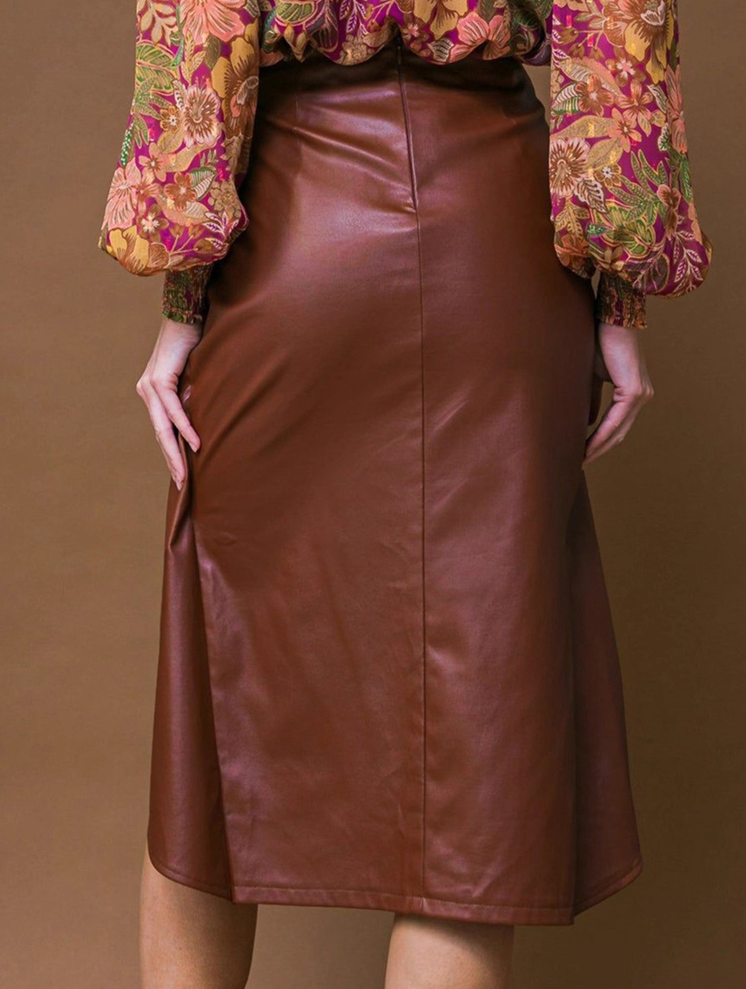 Pleated Slit Midi Skirt - notariosoax