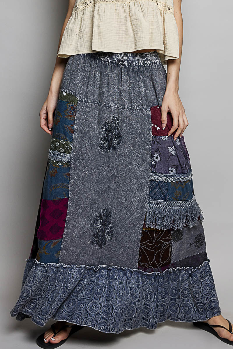 Sleek Ruffle Trim Lace Detail Skirt - notariosoax