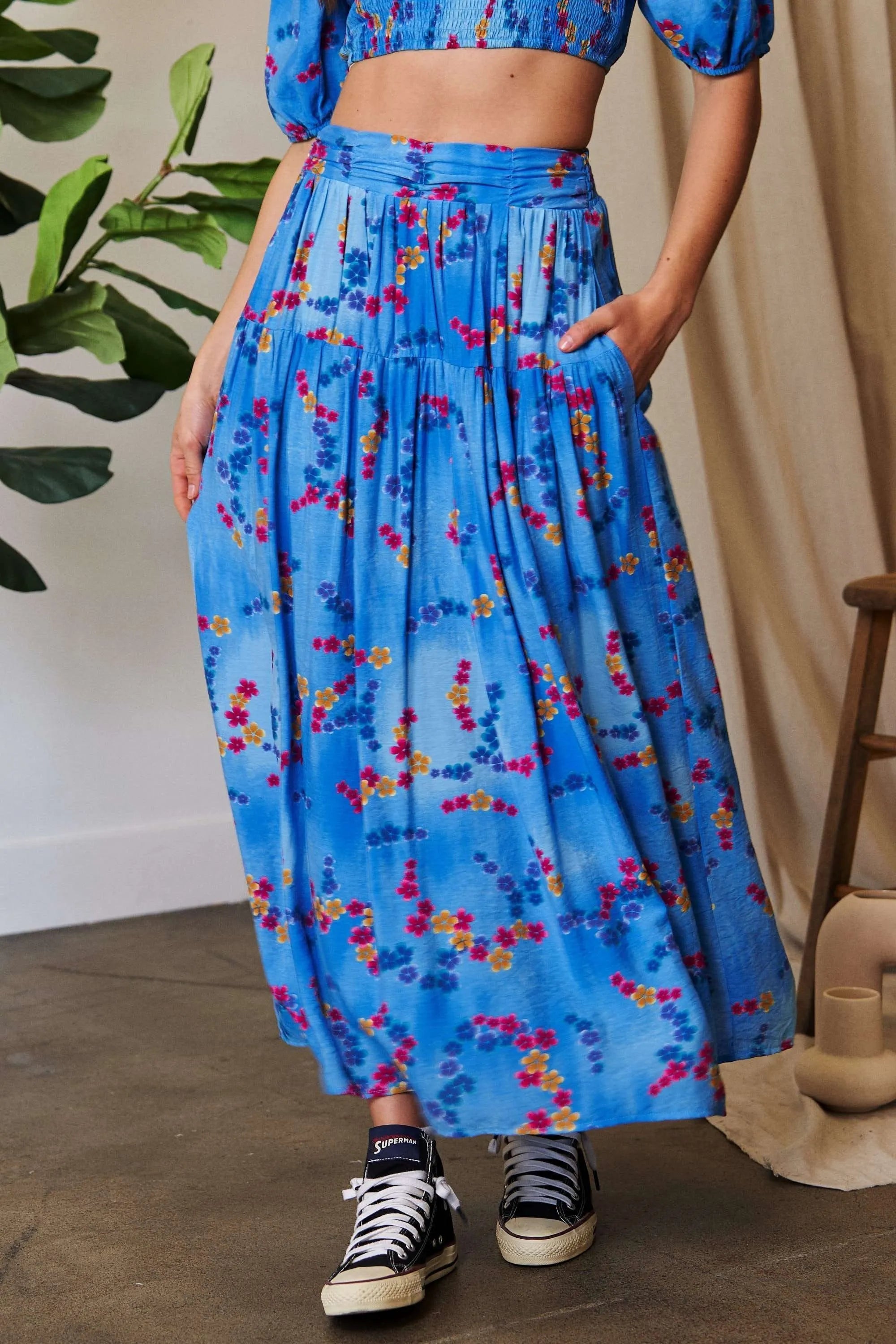 Flowing And Printed Smocking Waistband Ruffled Maxi Skirt - notariosoax